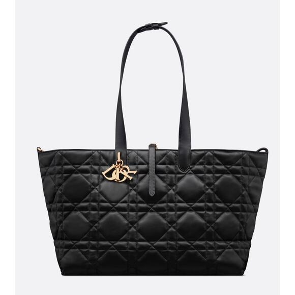 Dior large black leather every day bag nwt with Removable interior pouch - Picture 3 of 8